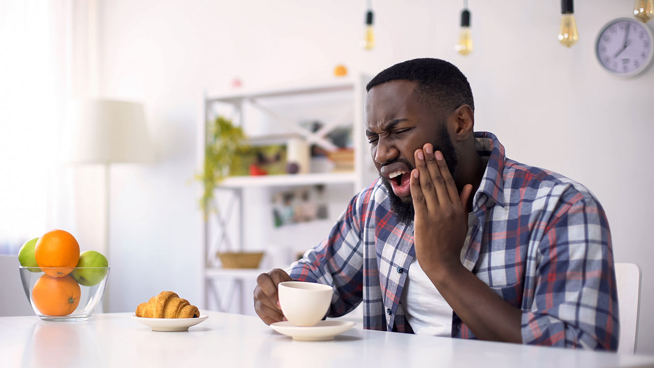 WPB Dental & Implants | Emergency Dentistry: What to Do When a Tooth Problem Can’t Wait
